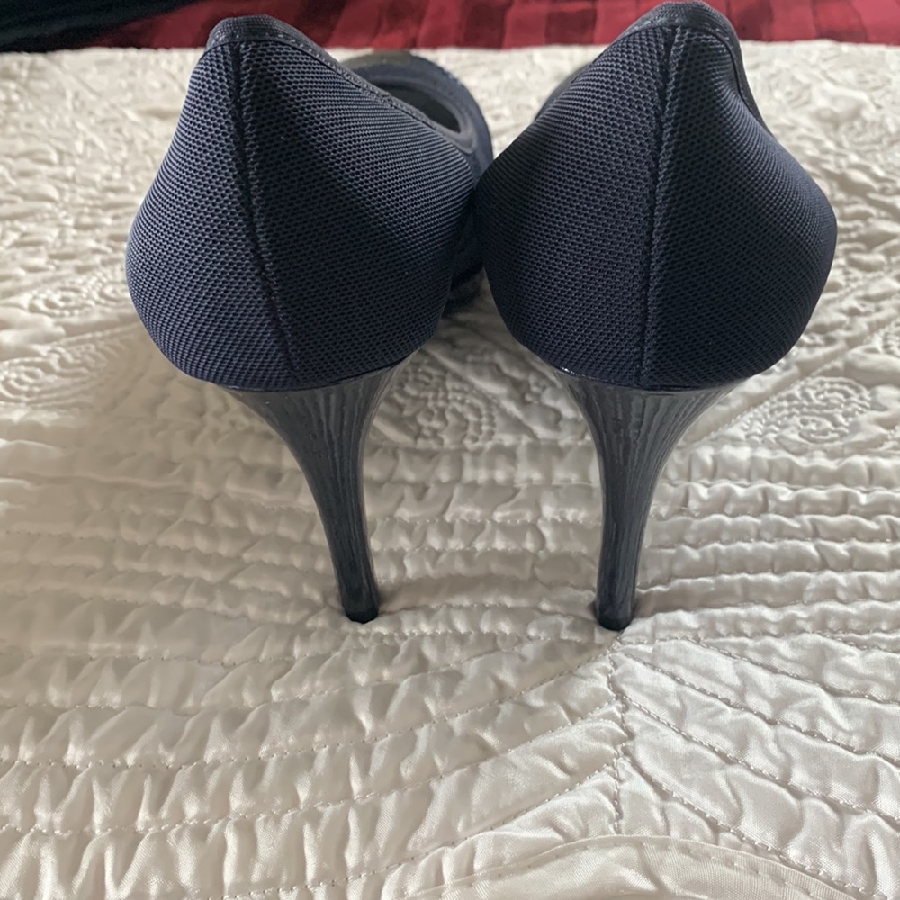 Worn Only Once. In Amazing Condition. - image 5